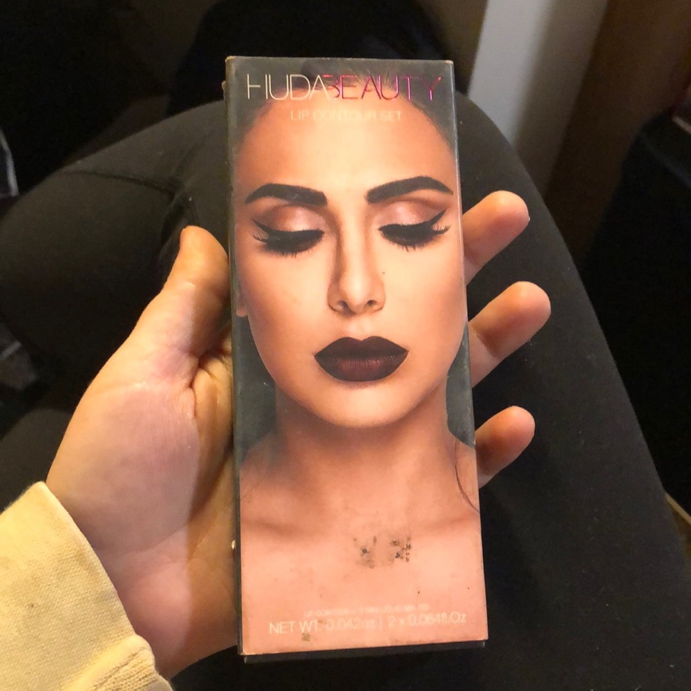 Huda Beauty Vixen lipkit